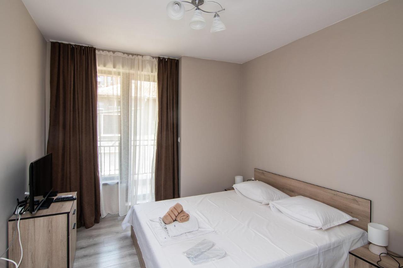 Ferienwohnung Cozy Flats Nearby Center Free Park Area Warna Exterior foto
